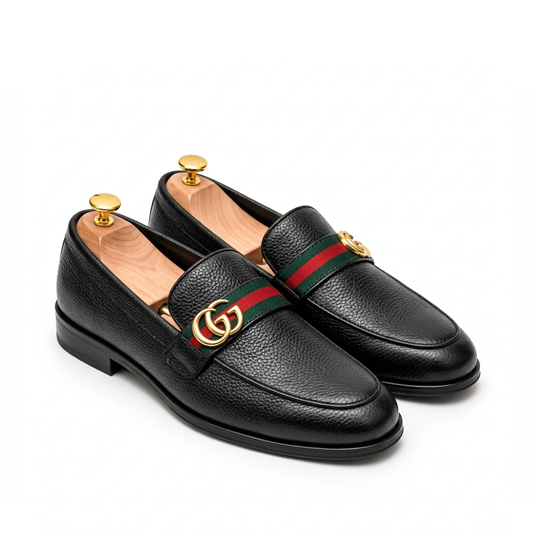 FK-729 – Men's Black Mild Textured Synthetic Leather Slip-On Loafers with Green Red Stripe Band